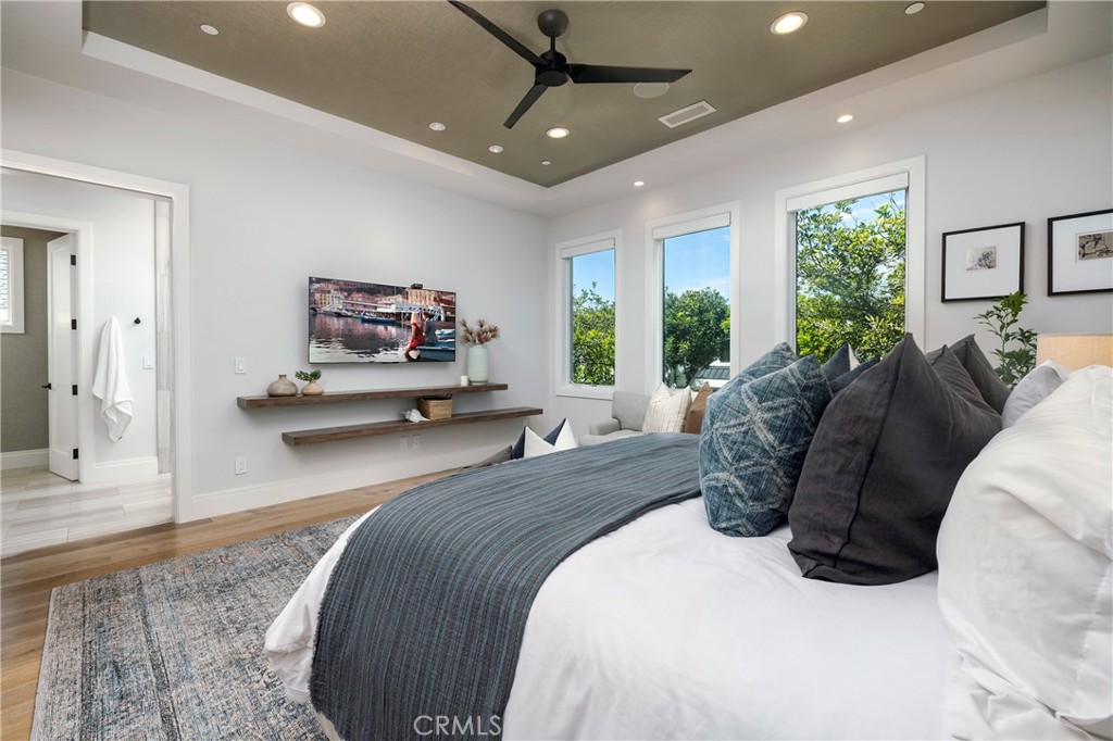 1515 E Ocean Boulevard