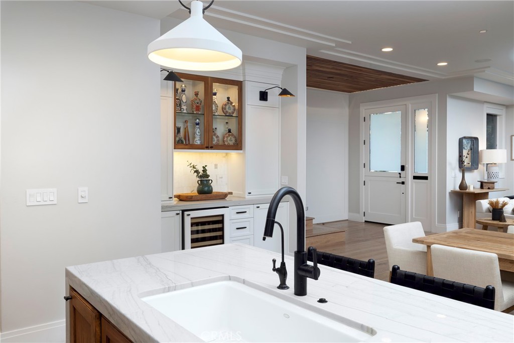 1515 E Ocean Boulevard