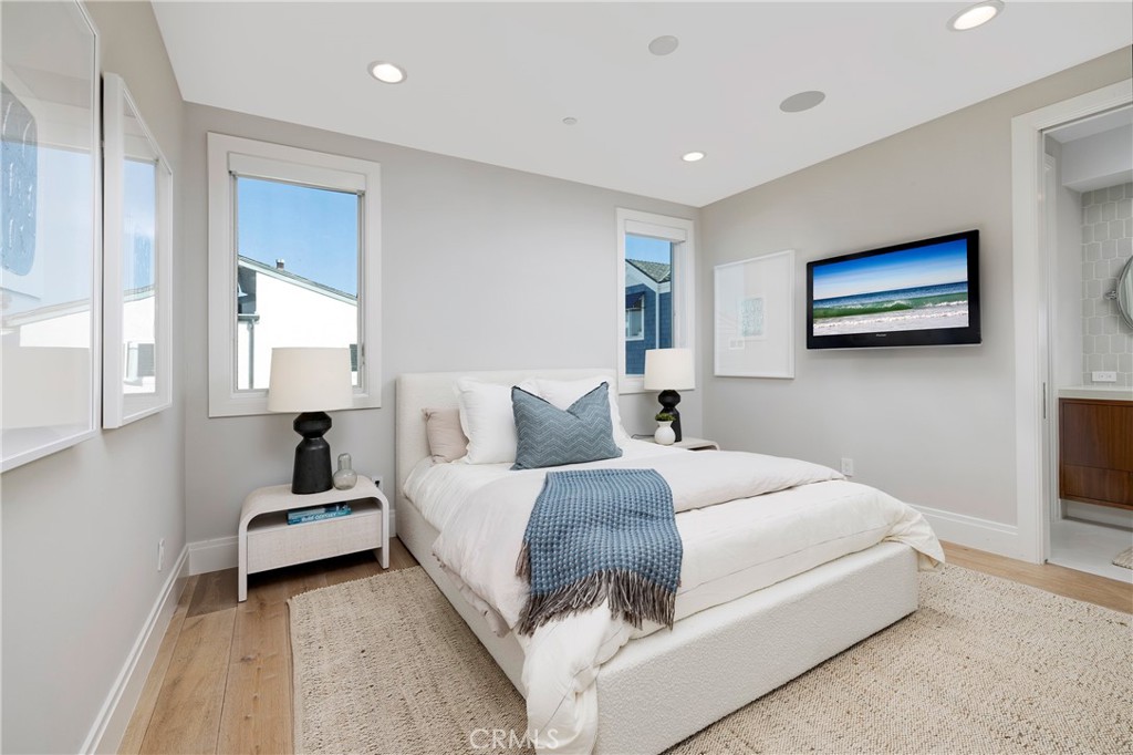 1515 E Ocean Boulevard