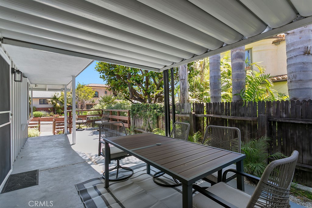 225 Iris Avenue