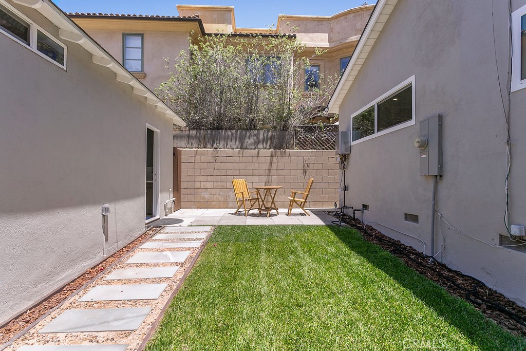 225 Iris Avenue