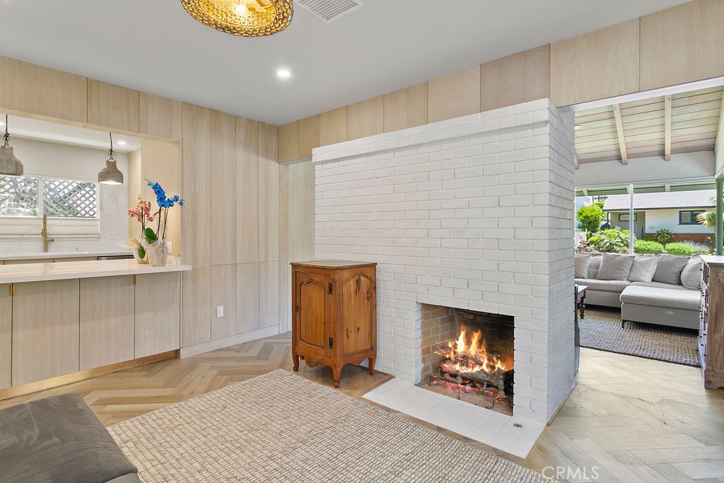 225 Iris Avenue
