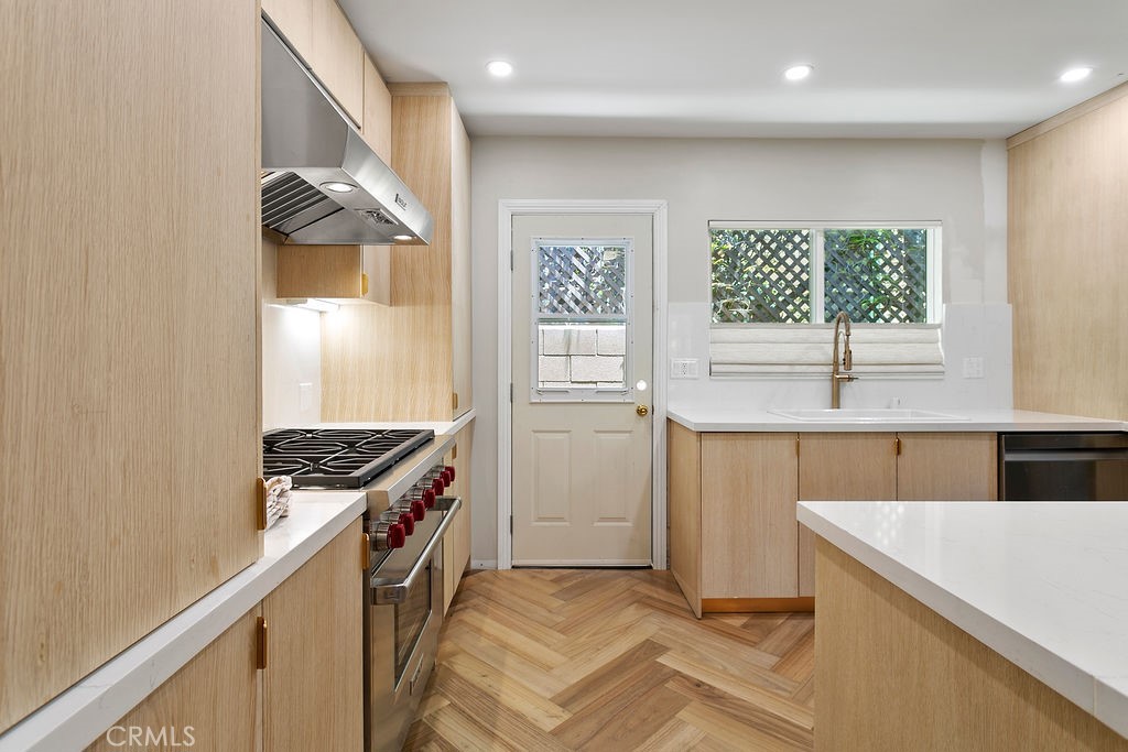 225 Iris Avenue