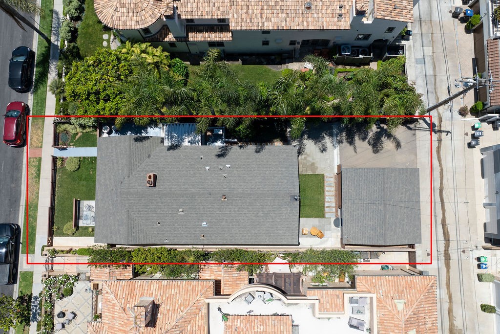 225 Iris Avenue