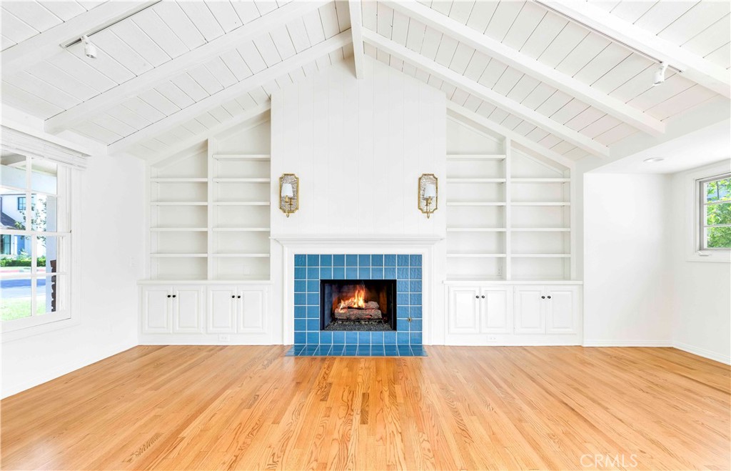 2562 Vista Drive
