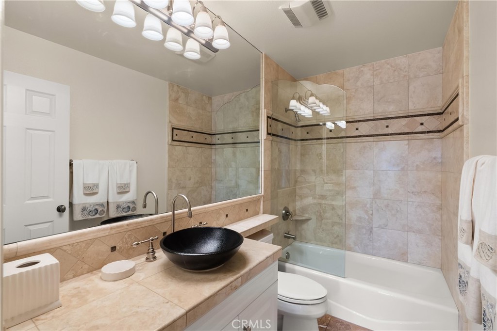 2501 Bungalow Place 1