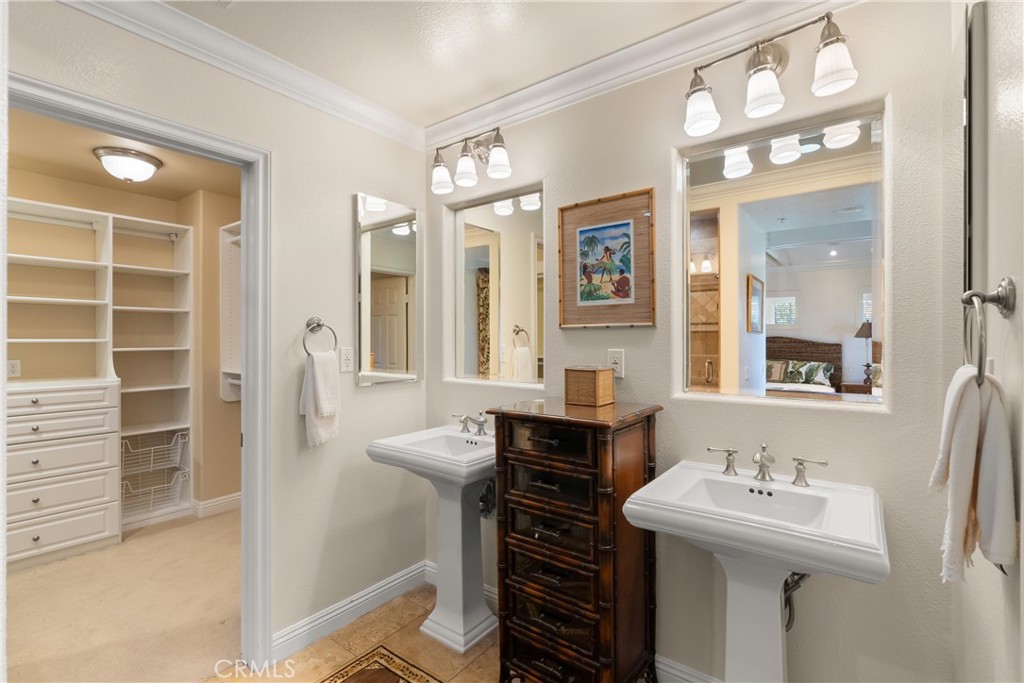 2501 Bungalow Place 1