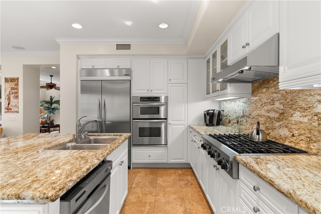 2501 Bungalow Place 1