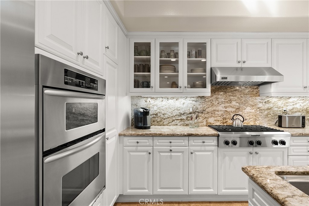 2501 Bungalow Place 1