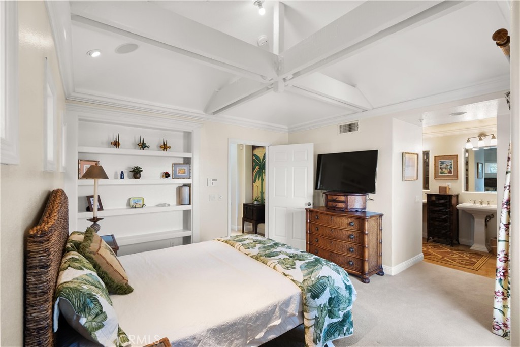 2501 Bungalow Place 1