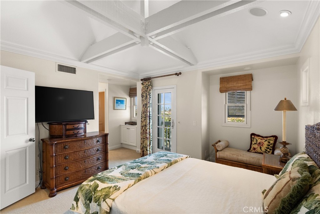 2501 Bungalow Place 1