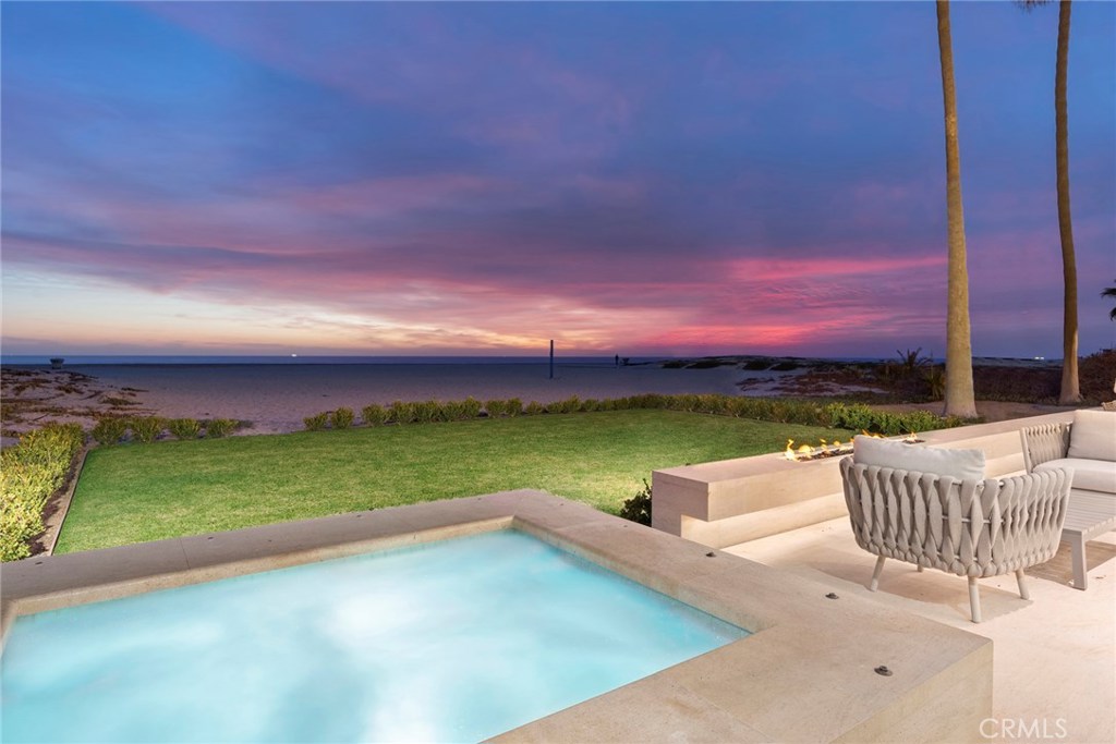 2108 E Oceanfront