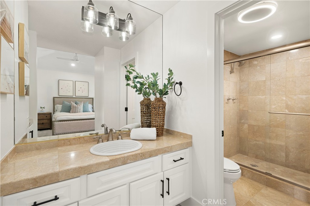 990 Bayside Cove 609