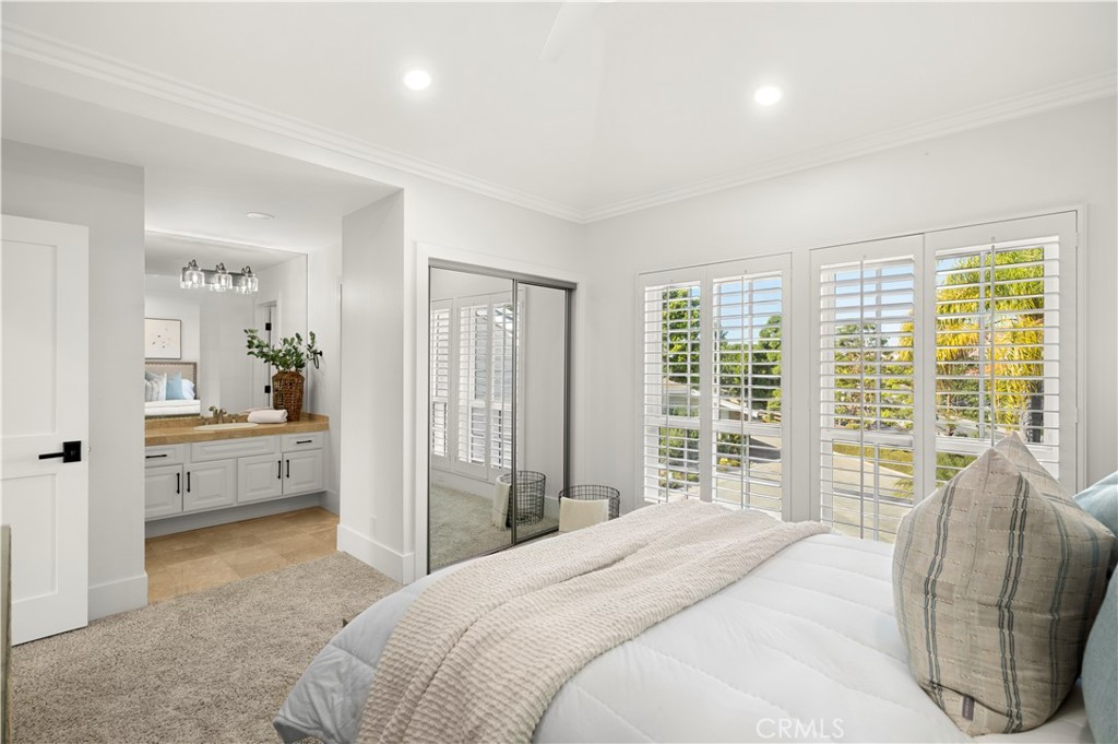 990 Bayside Cove 609