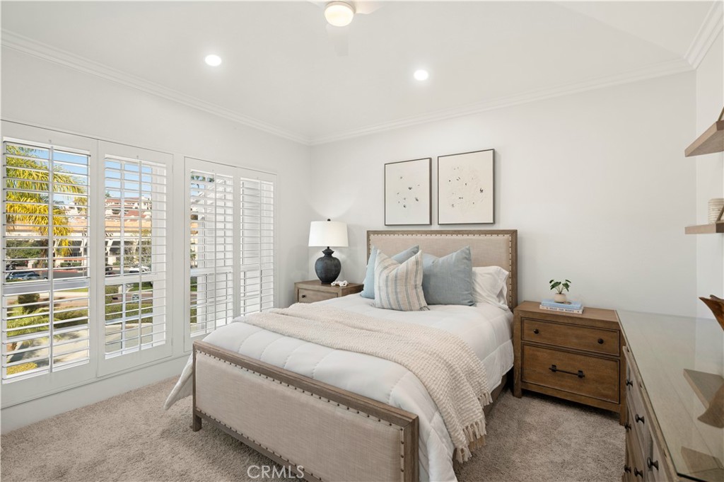 990 Bayside Cove 609