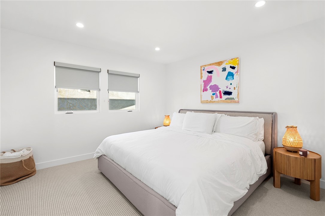 1576 E Ocean Boulevard