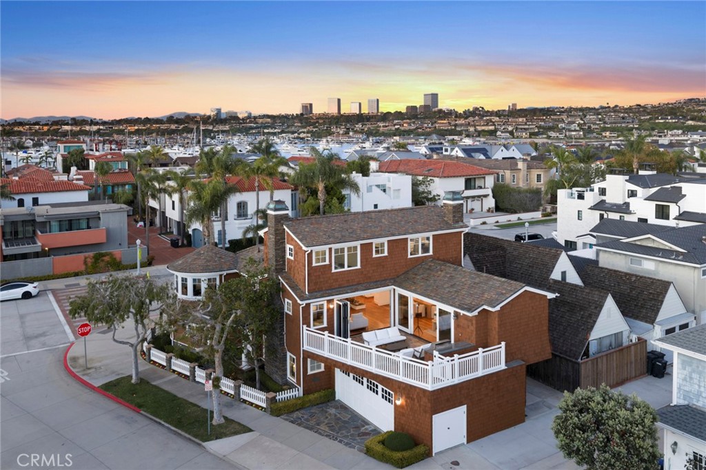 1701 E Balboa Boulevard