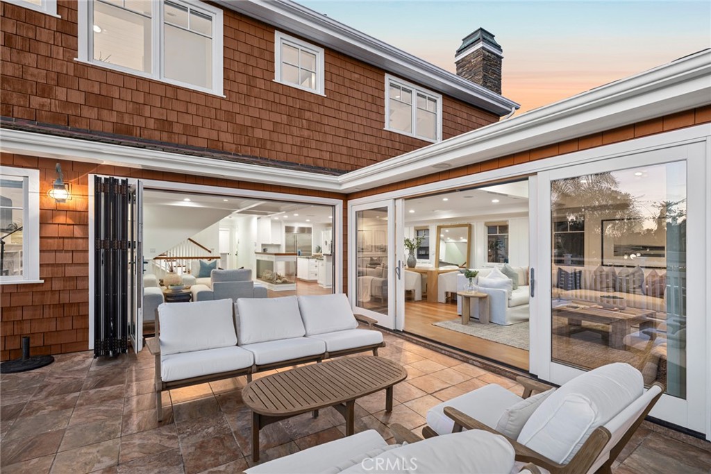 1701 E Balboa Boulevard