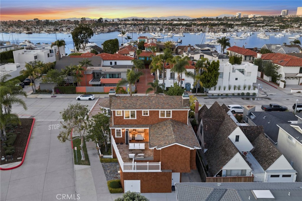 1701 E Balboa Boulevard