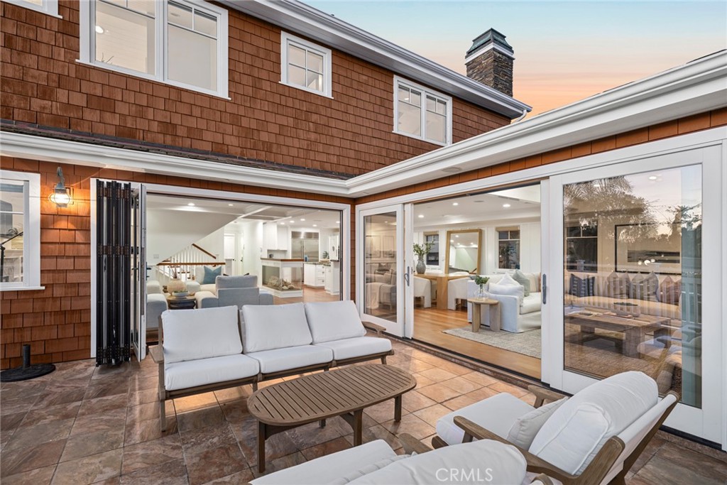 1701 E Balboa Boulevard