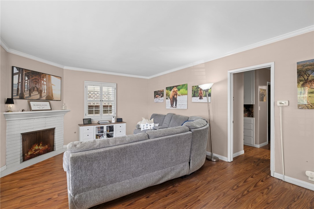 1574 E Ocean