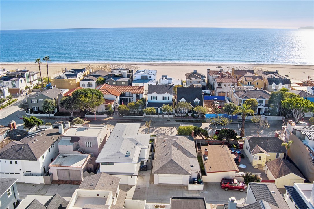 1574 E Ocean