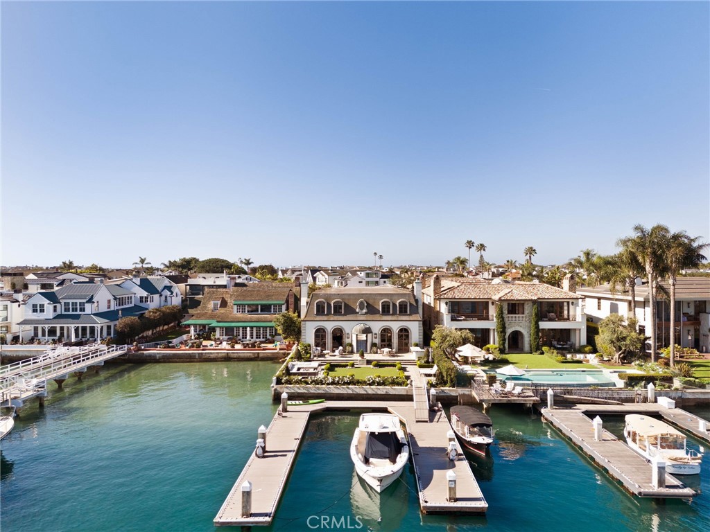 2116 E Balboa Boulevard