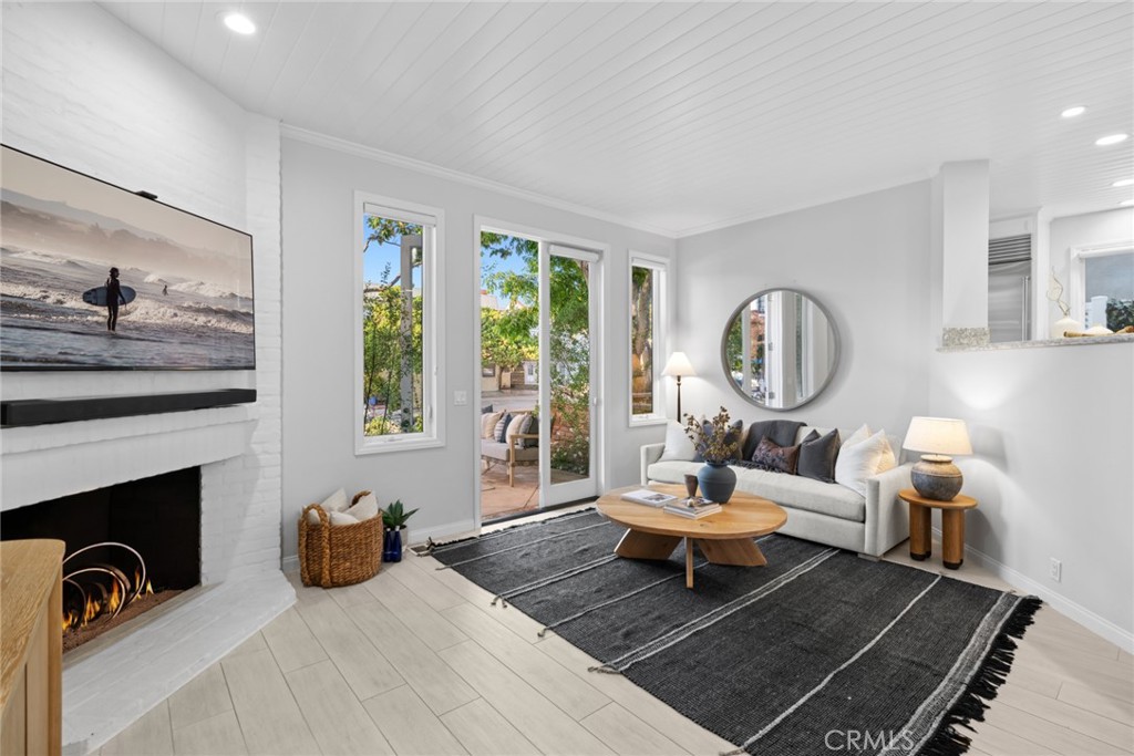 2117 Miramar Drive