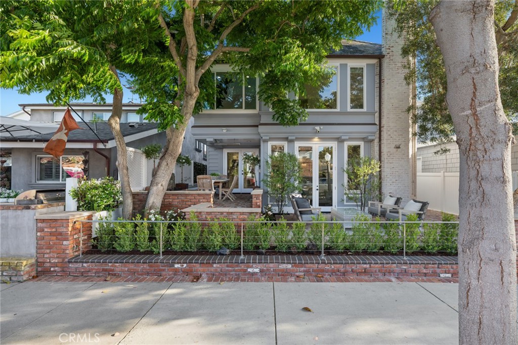 2117 Miramar Drive