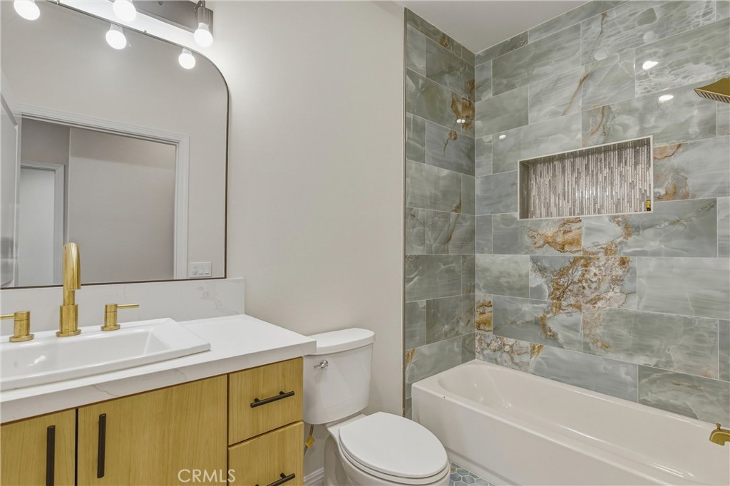 13360 Santa Ysabel Drive