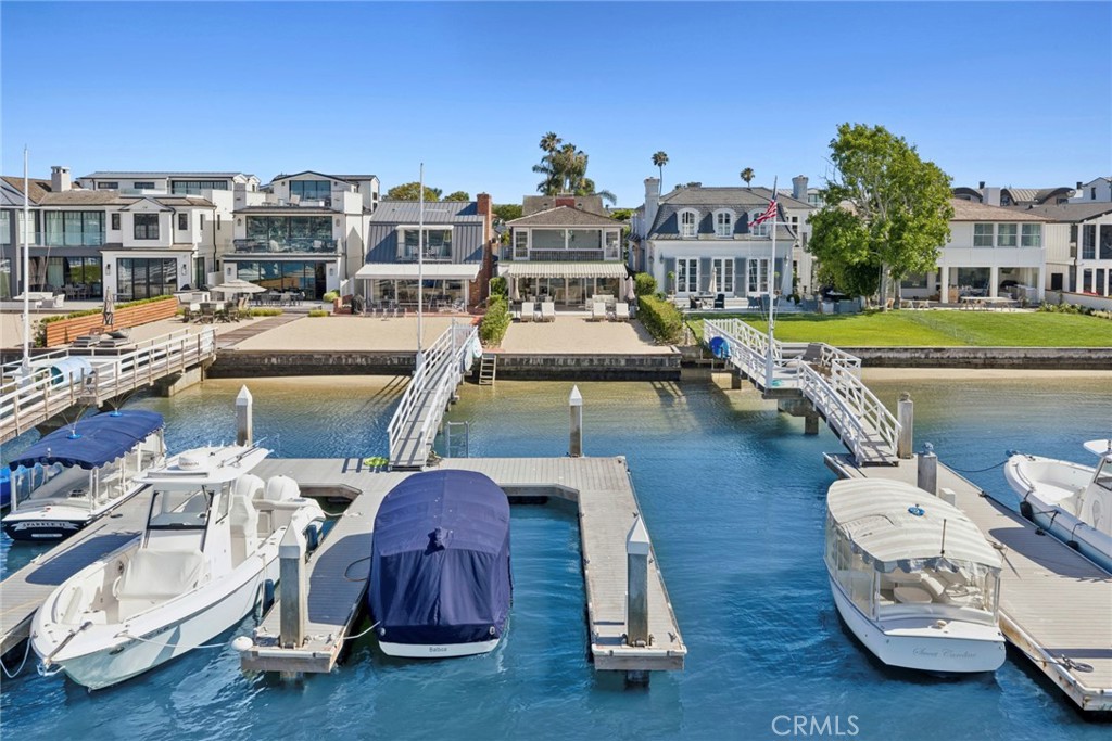 1411 E Bay