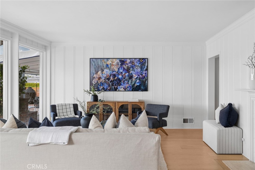 1411 E Bay