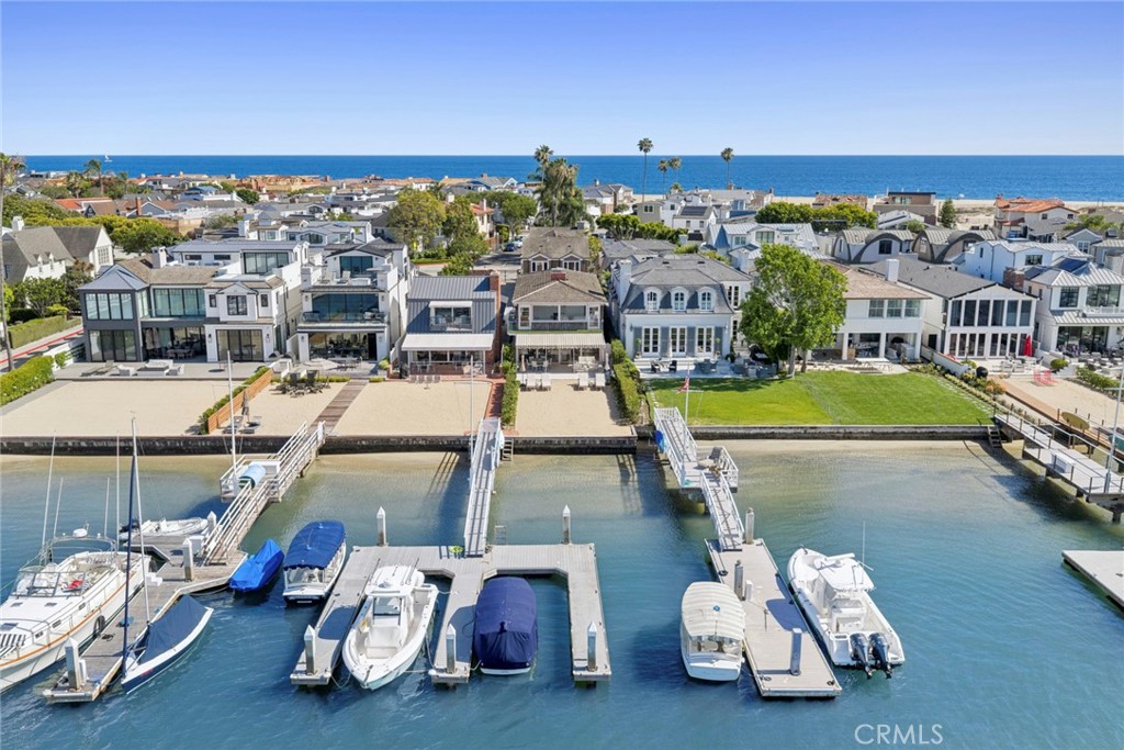 1411 E Bay