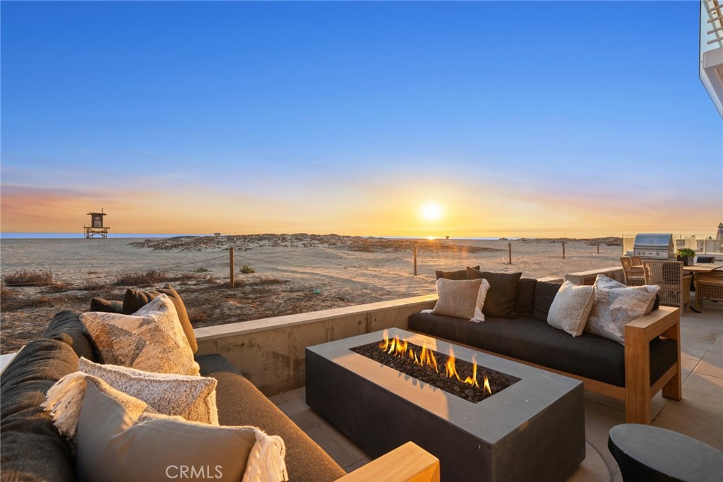 2144 E Oceanfront