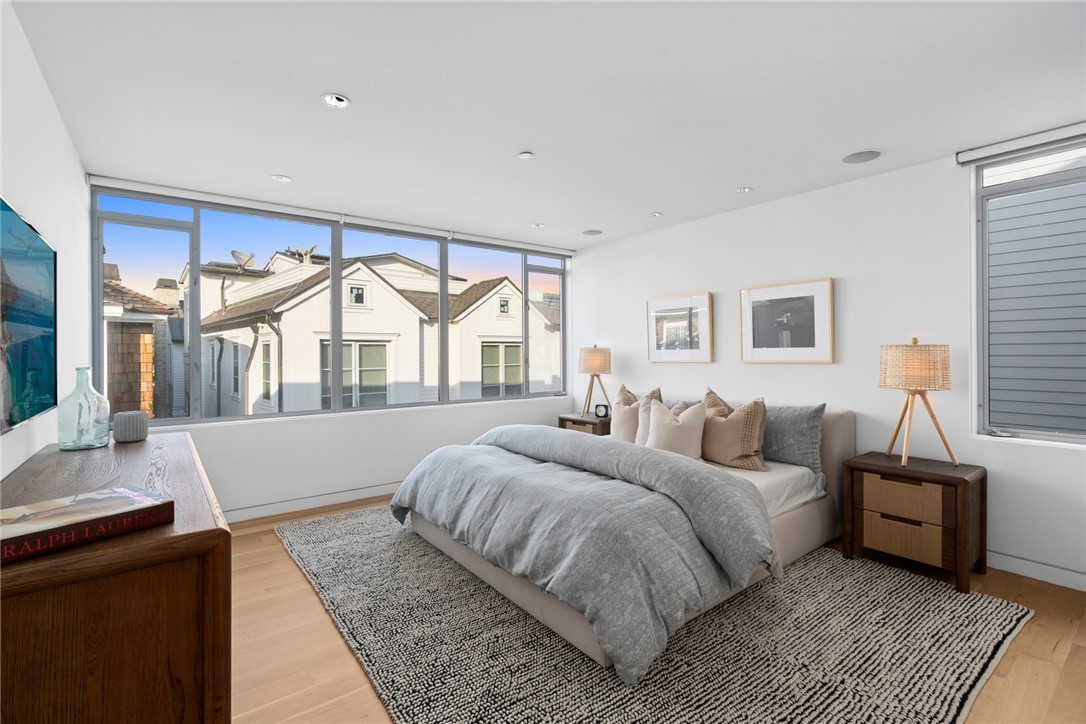 2144 E Oceanfront