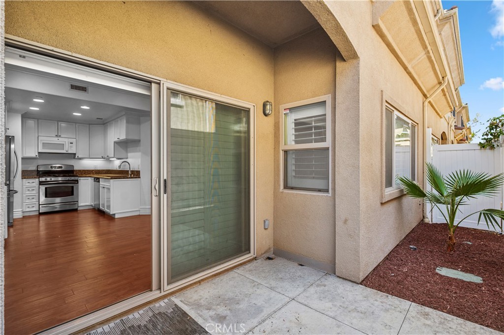 20402 Santa Ana 13