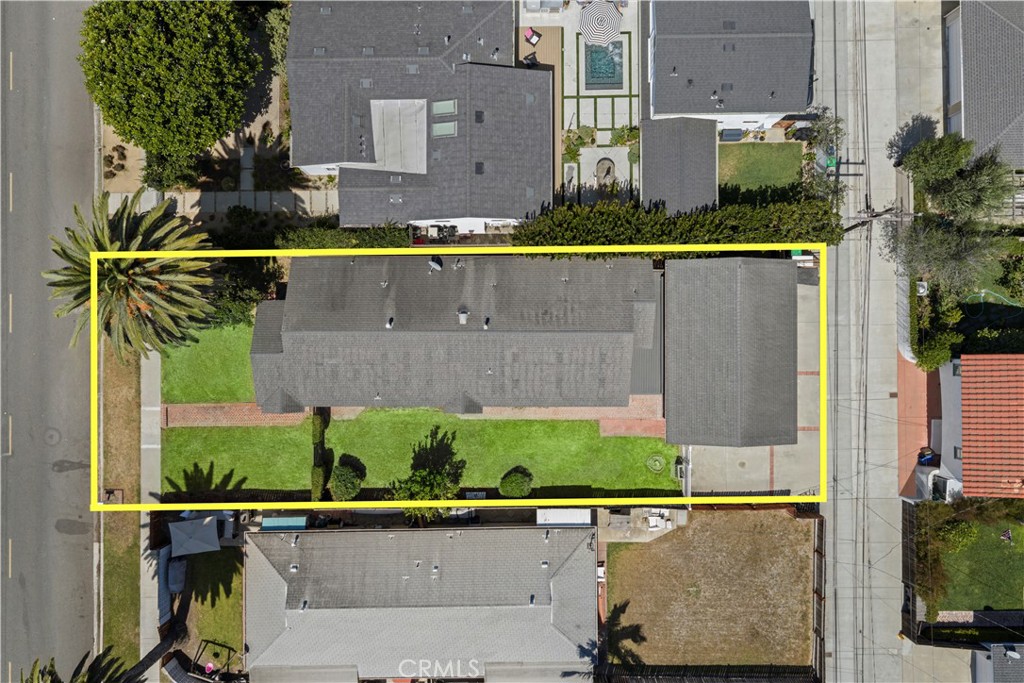 284 E 18th