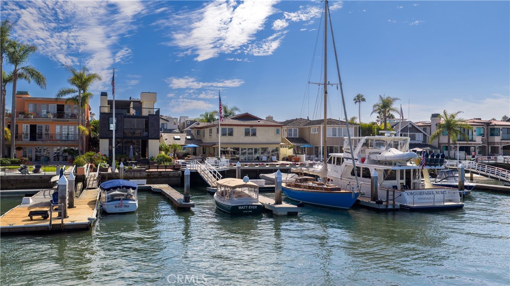 1114 E Balboa Boulevard