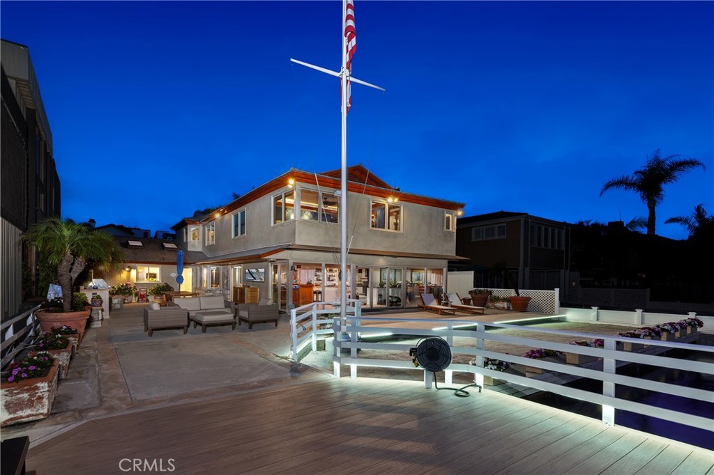 1114 E Balboa Boulevard