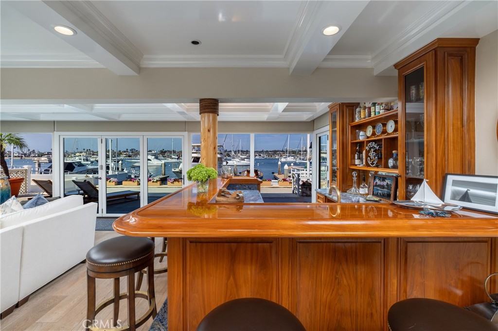 1114 E Balboa Boulevard