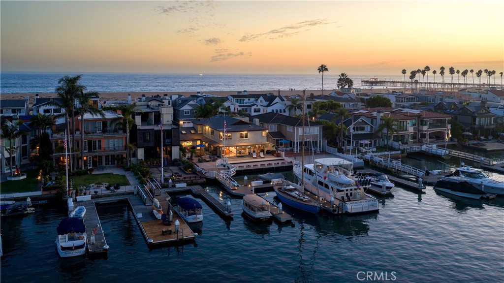 1114 E Balboa Boulevard