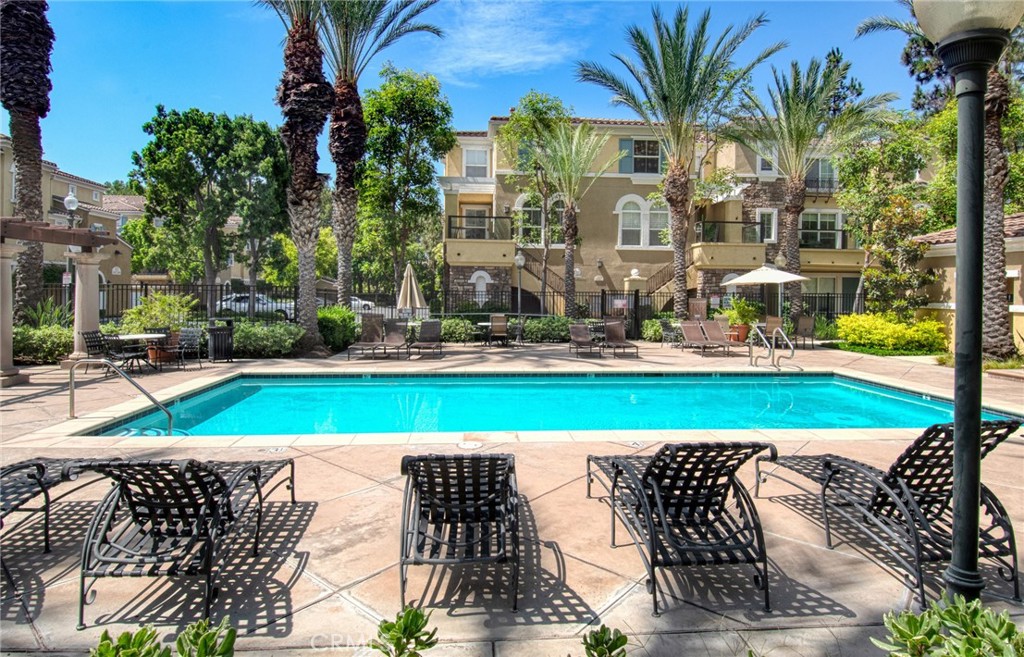 808 Terra Bella