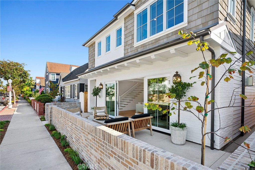 1517 Miramar Drive