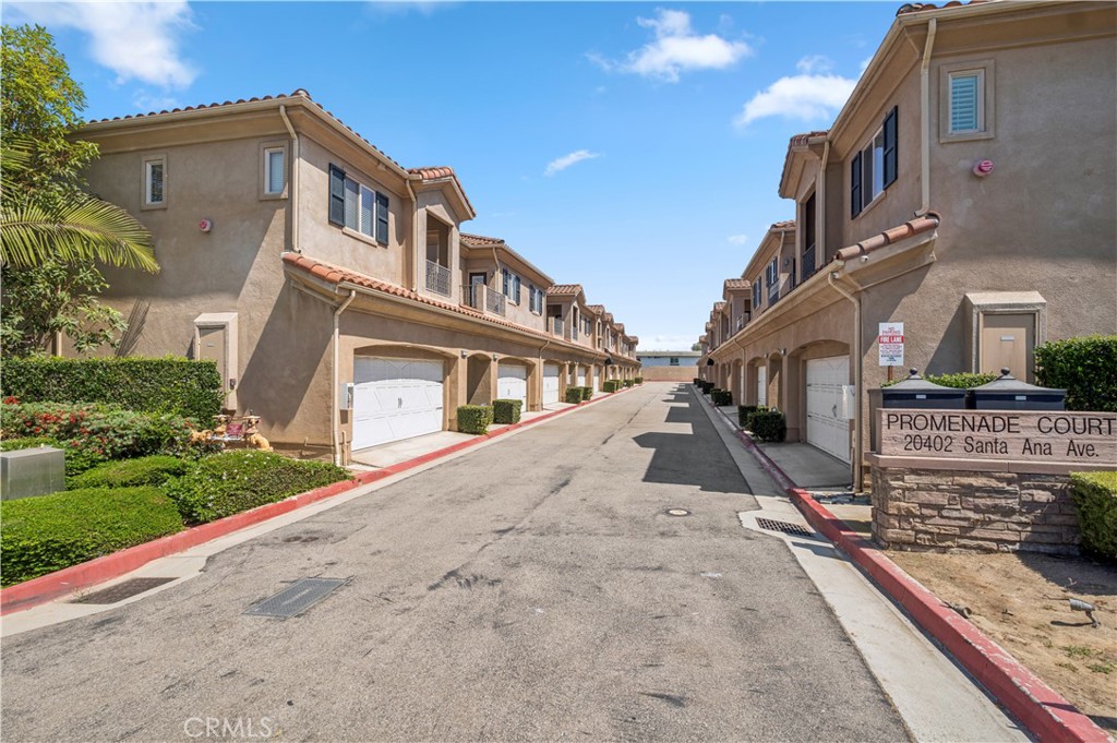 20402 Santa Ana 13