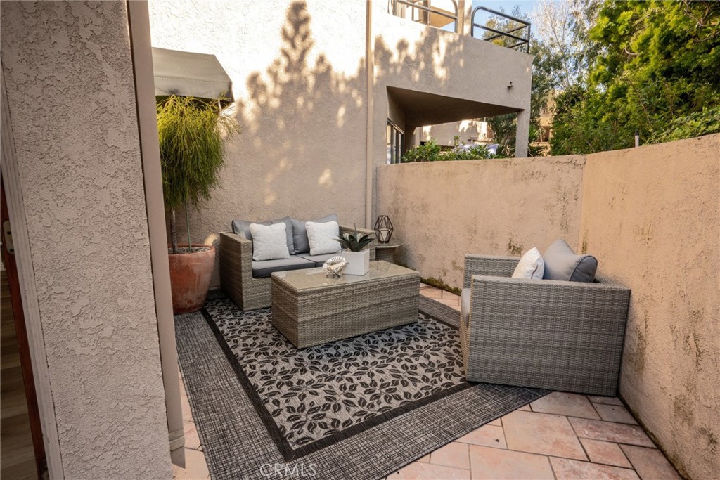 245 Calliope Street 2