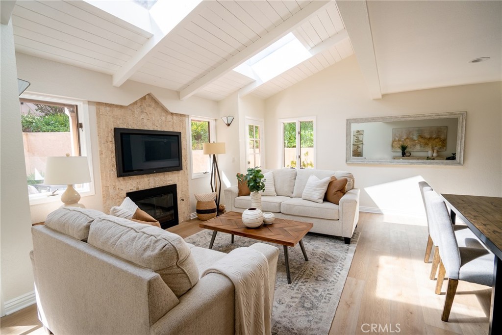 245 Calliope Street 2