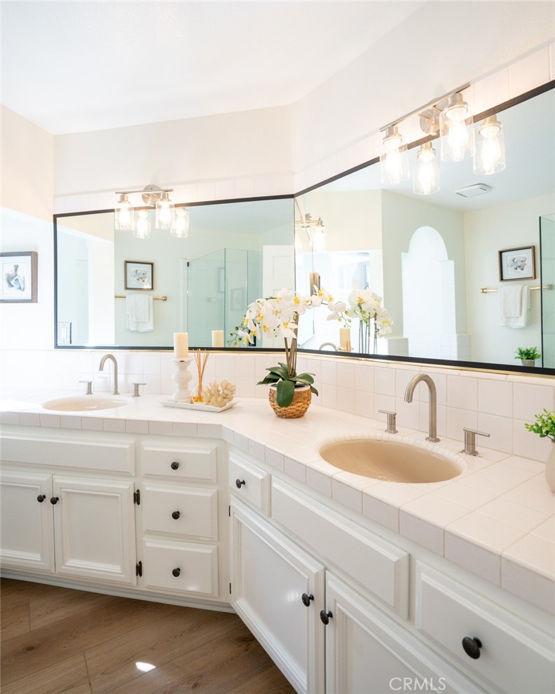 245 Calliope Street 2