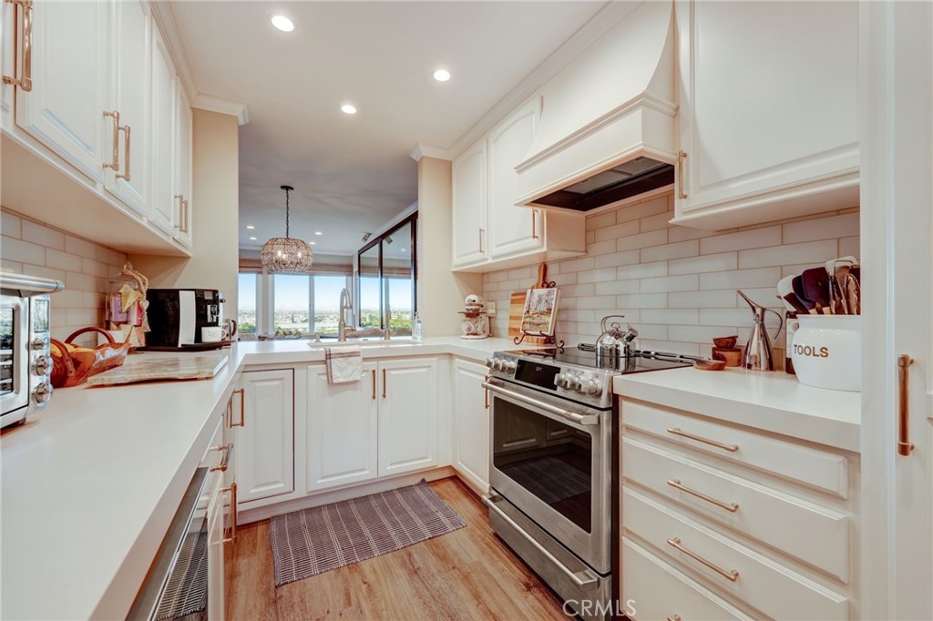 2243 Pacific Avenue 12