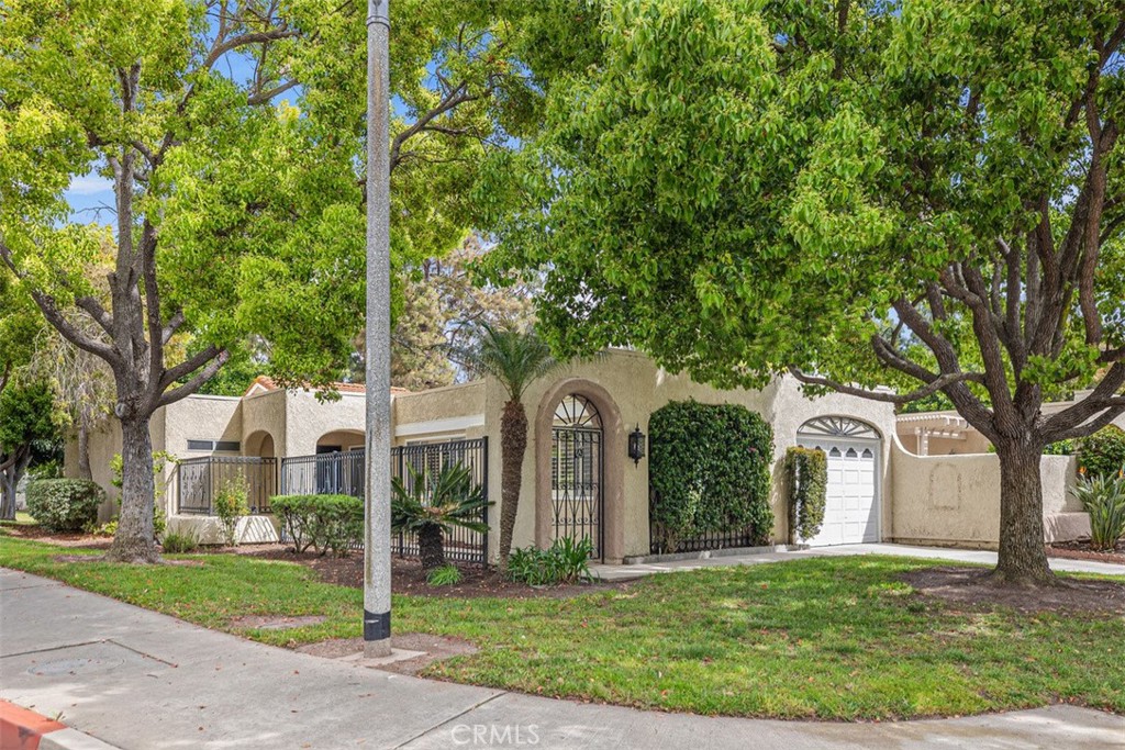 5503 Paseo Del Lago W A