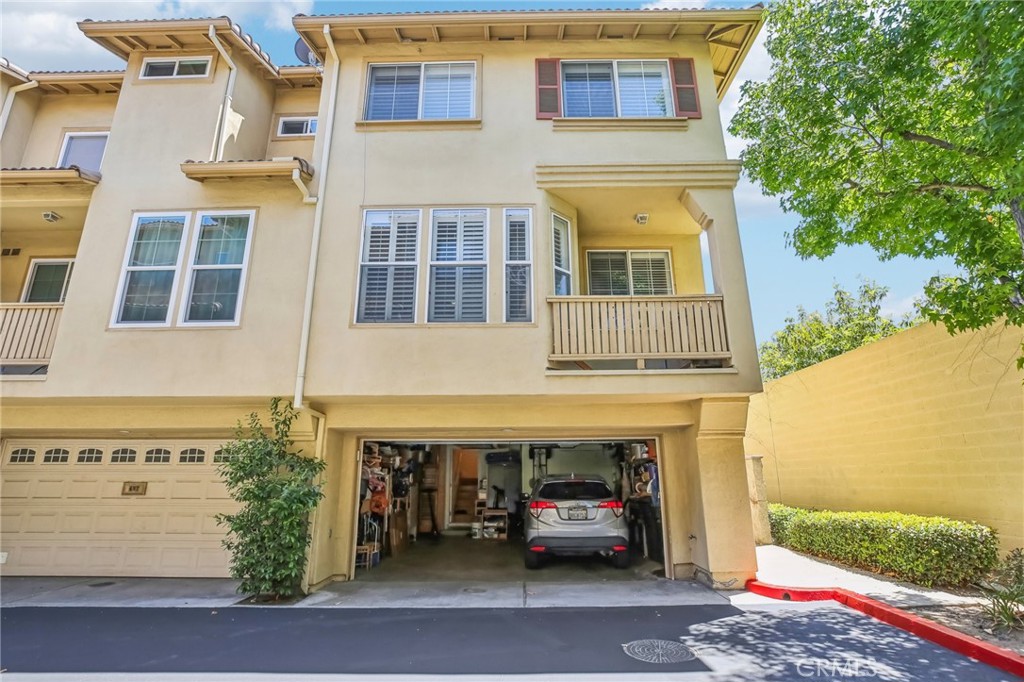 489 W Summerfield Circle